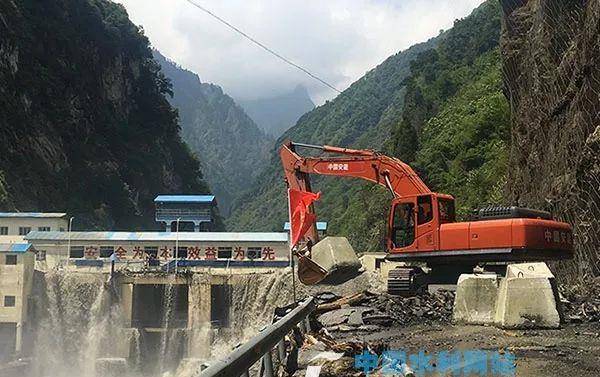 视频曲击：四川龙潭水电站除险工做起头