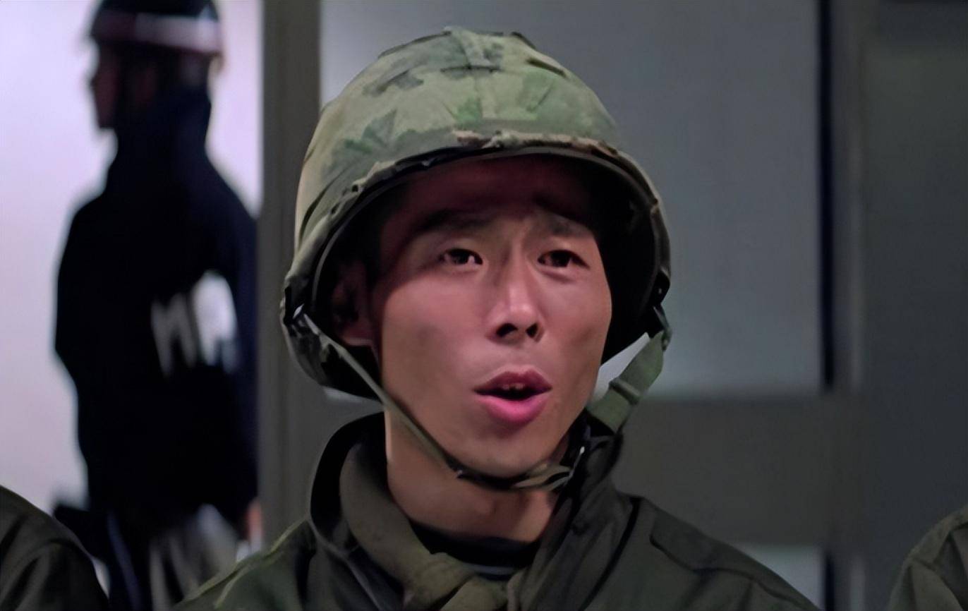 《东方秃鹰》35年,演员境况唏嘘,4人离世5人息影,一人坐轮椅