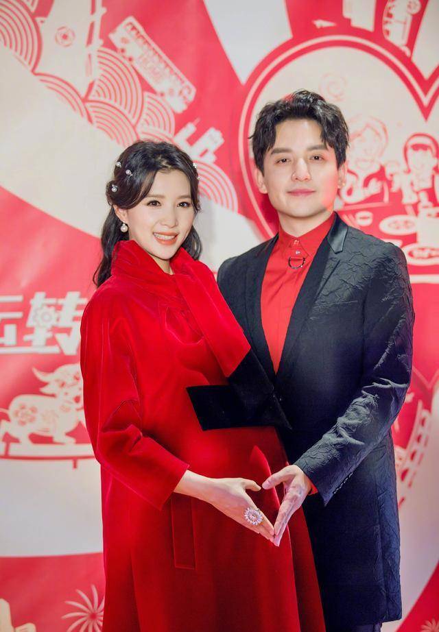 主持人张杨果而二胎产子,与老公结婚七年感情如初_工作_巧克力_保护