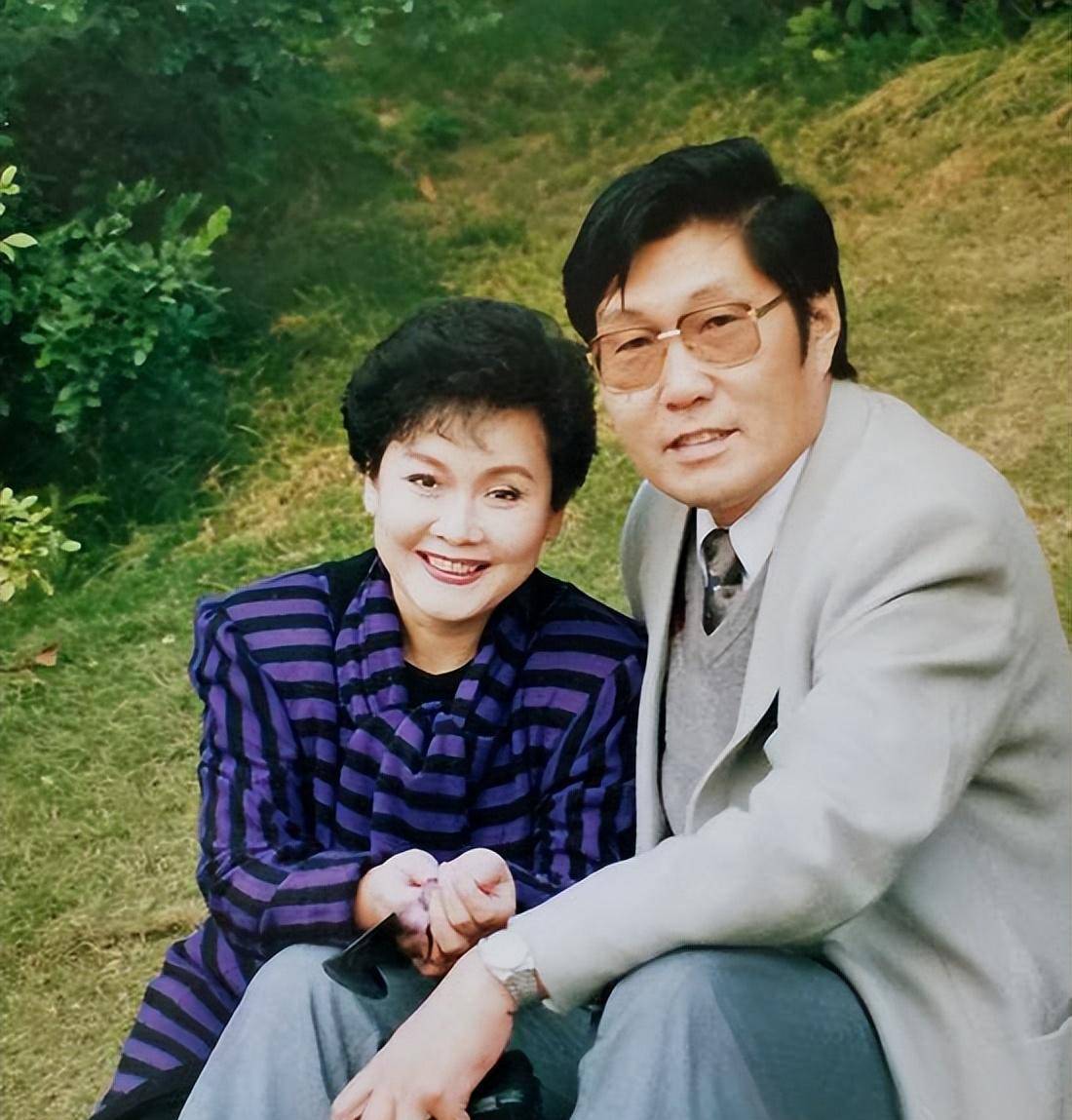 5位失去丈夫的女歌唱家,晚年痛并坚强着_李谷一_郭兰英_朱逢博