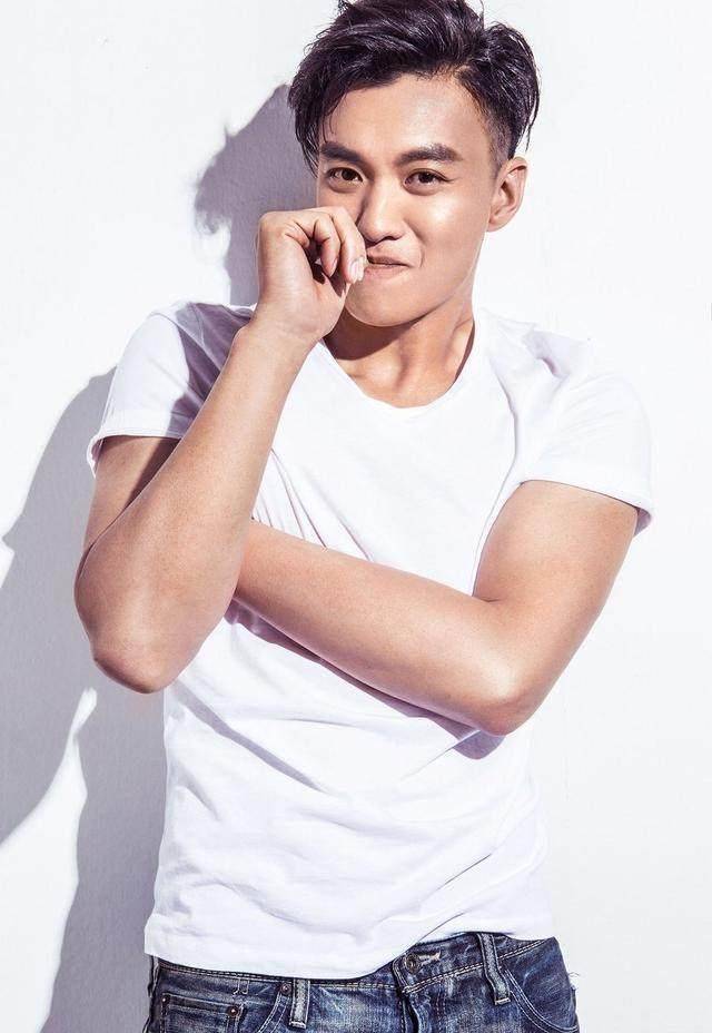 盘点名字里带数字的男明星,他们都有一个共同点?_人气_鲜肉_易烊
