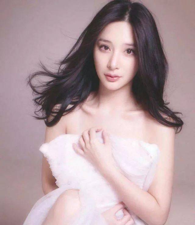 熊乃瑾是王宝强的新欢?