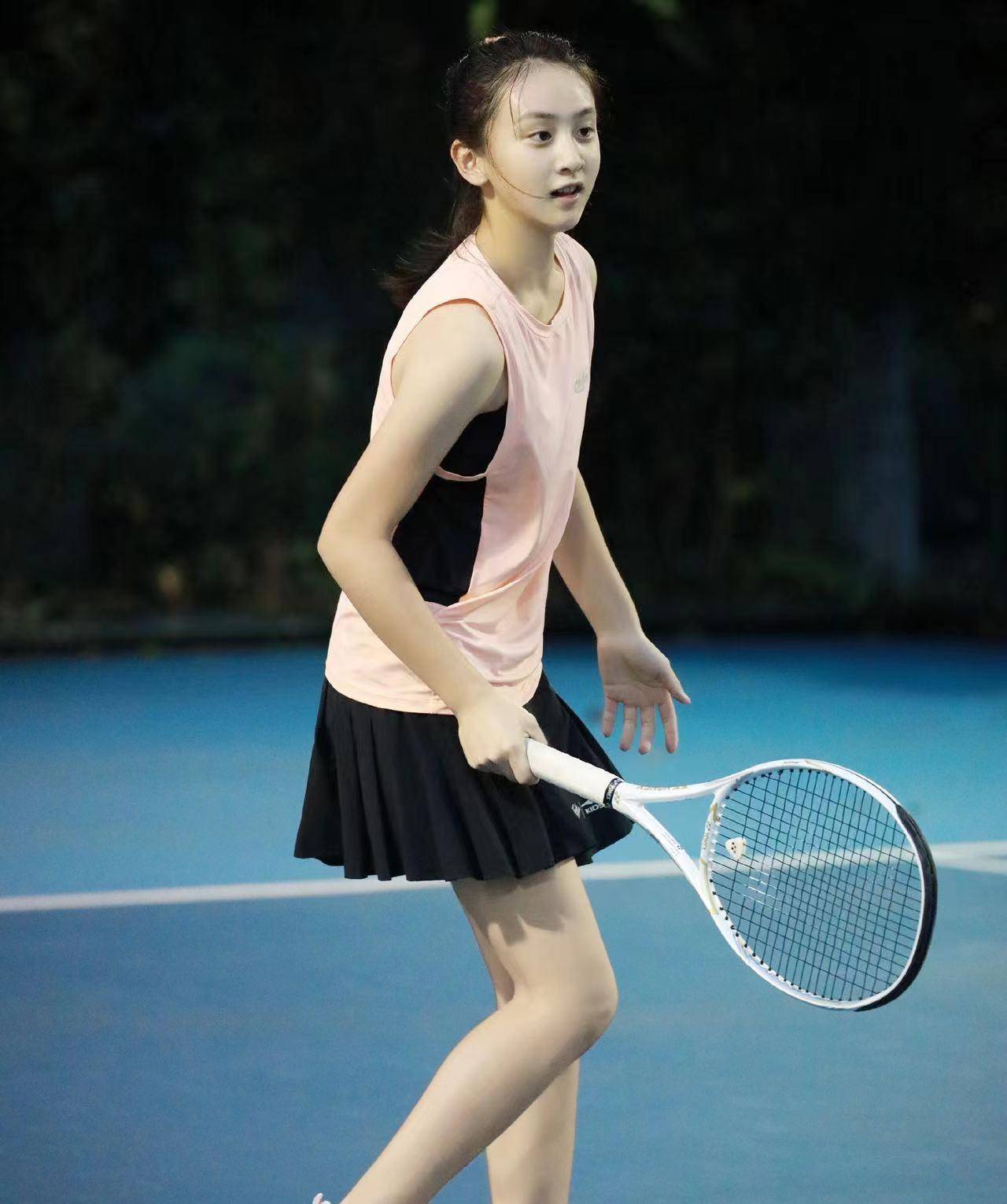 田亮女儿田雨橙参加网球专业赛,开启了星二代比拼时代
