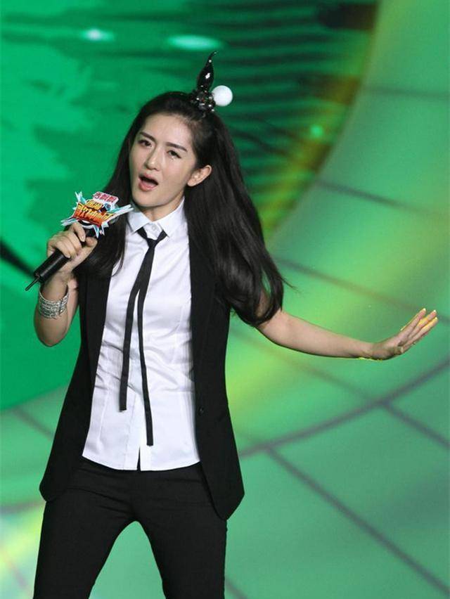 谢娜虽是湖南卫视主持人,却没有她上自家节目勤,已经成常客了_陈小春