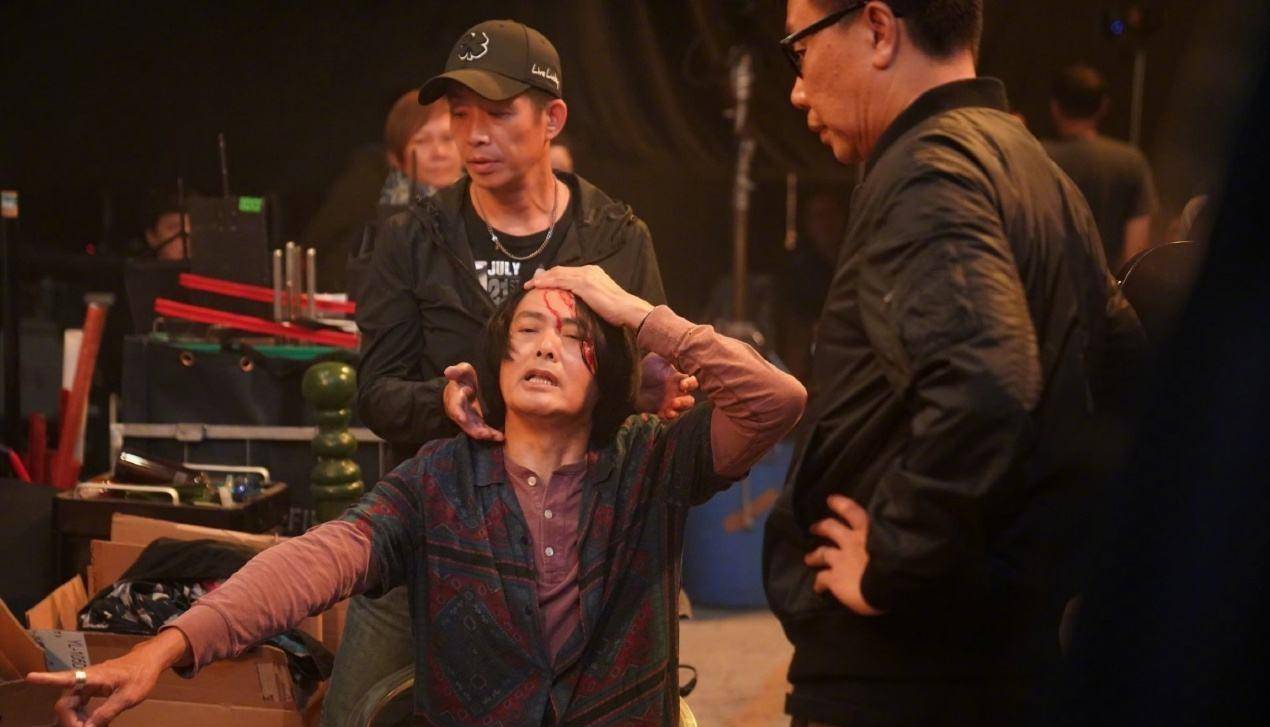 黄宗泽拍戏头部受伤,演员职业风险有多大?_黄晓明_时候_因为