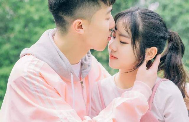 新娘带着话筒上厕所忘记关,新郎:退婚,厕所的"绿帽子"我嫌脏_李钊