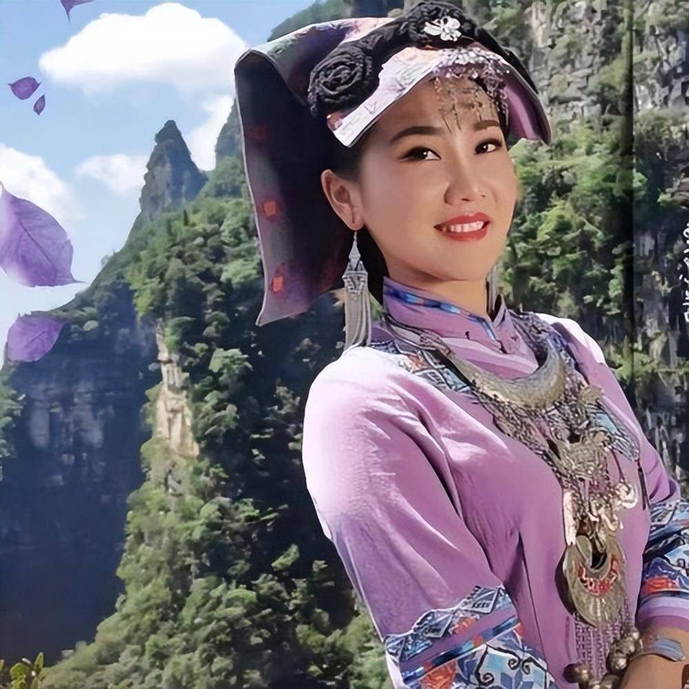 云雀天籁 婉转甜美——听长阳女歌手覃诚芳的歌_气息_山歌_民歌