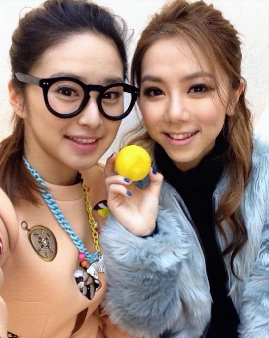 在《我是歌手第二季》中还曾担任邓紫棋的经纪人,不过刘烨已经于2022