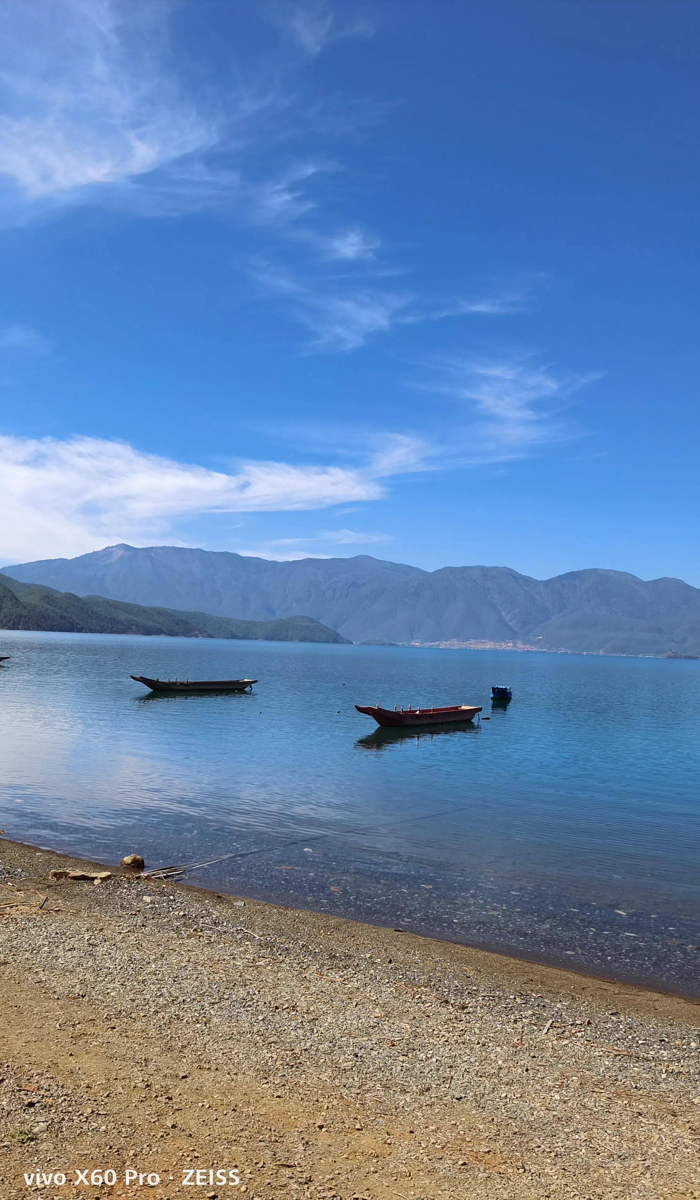 泸沽湖印象之～女神湾,情人滩,里格半岛_湖湾_湖面_车友们