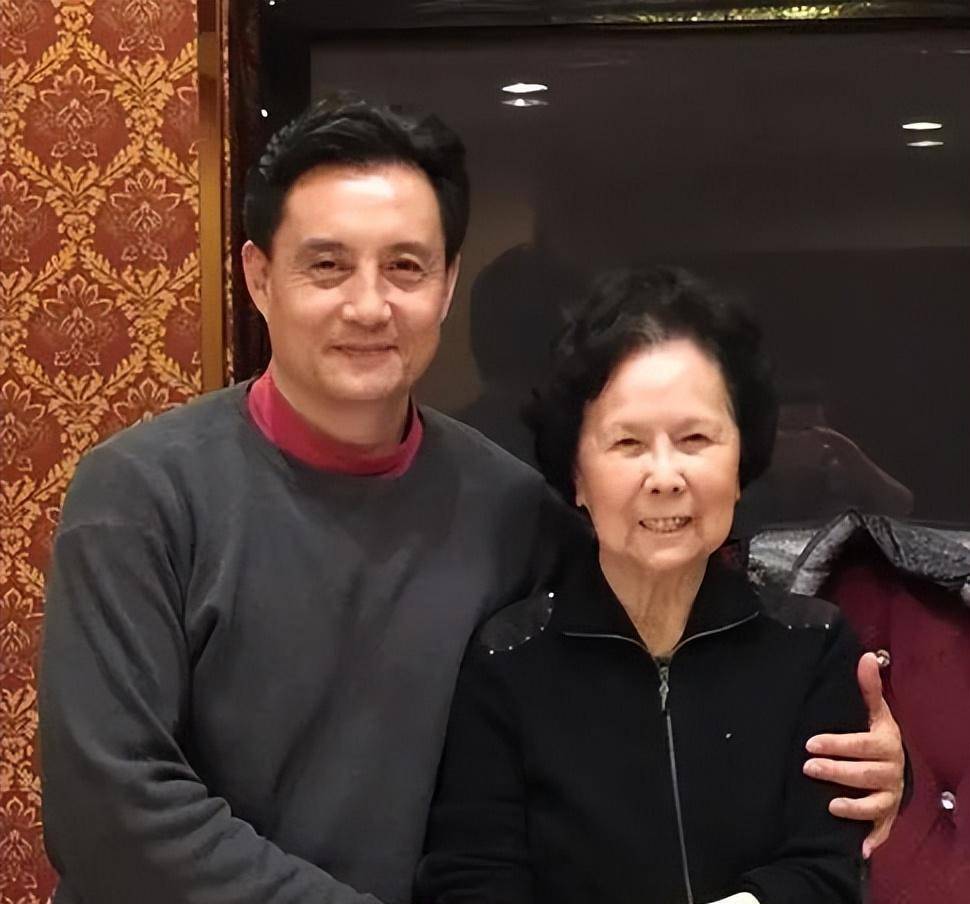 西游记白龙马后沦为赚钱工具,惨死景区,杨洁为此自责半生_唐僧_师徒