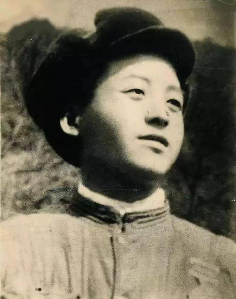 许家朋是安徽绩溪县的一个年轻小伙,1950年实行土地改革的时候,他就