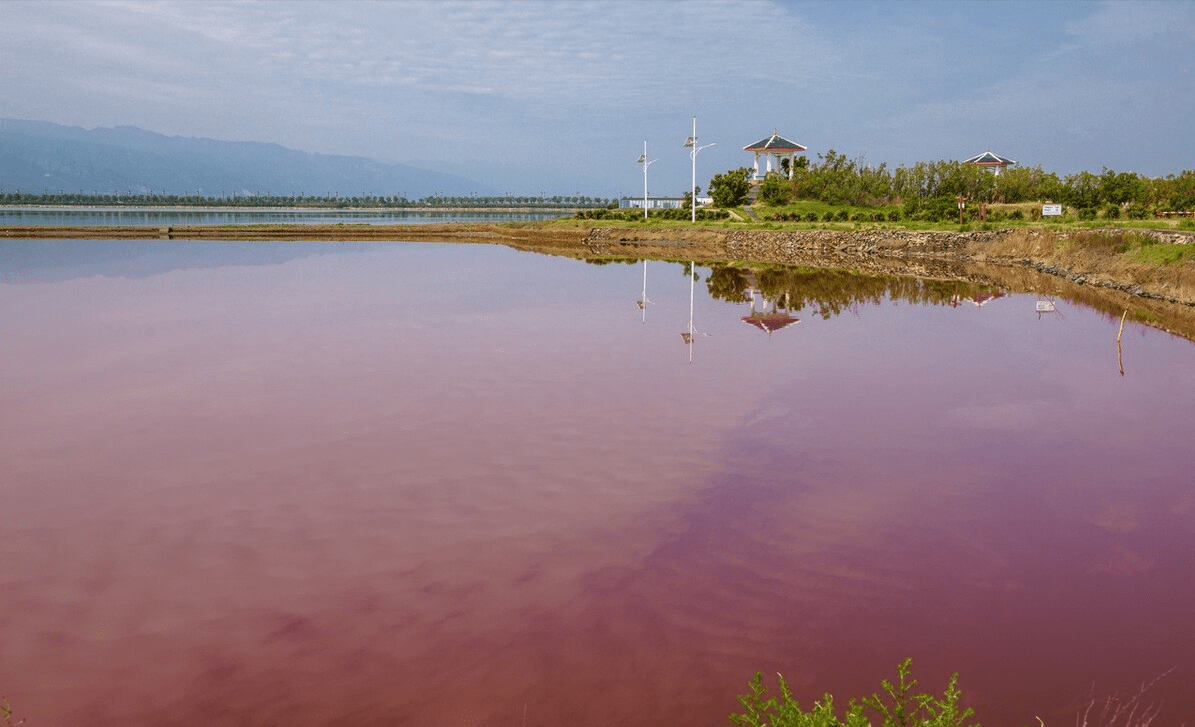 運城鹽湖山西省運城市鹽城湖,被稱為世界上三大硫酸鈉型的內陸鹽湖之