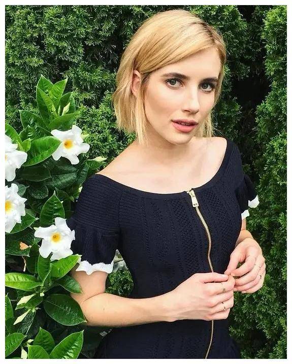 57米 职业:演员/歌手 英文名:emmaroseroberts(真名) 家庭成员:julia