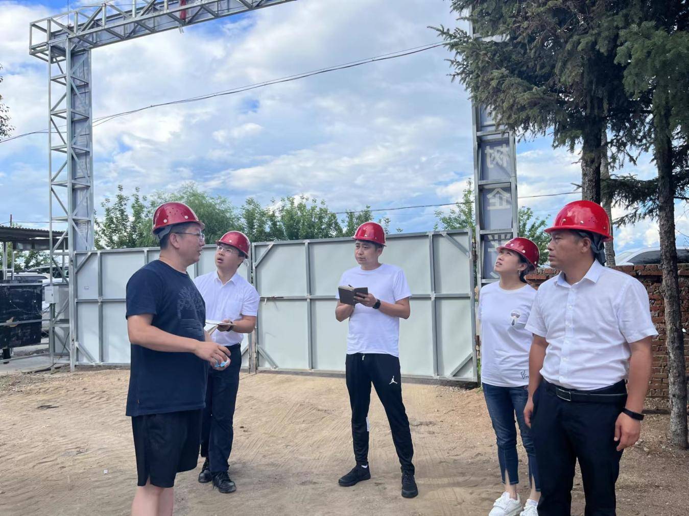 打好"三张牌" 念好"三字诀" 铁力市人民政府办公室争当能力作风建设排