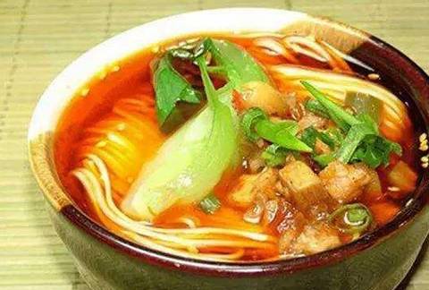 这个寒冷的冬天过**节？来广西玩不可错过这些美食，太美味了！(图1)