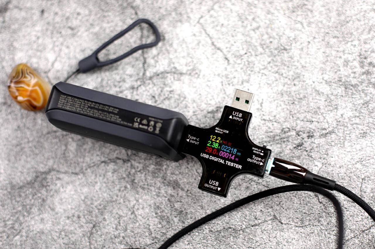 外出携带方便,电量担待,ZLOS迷你充电宝试用体验