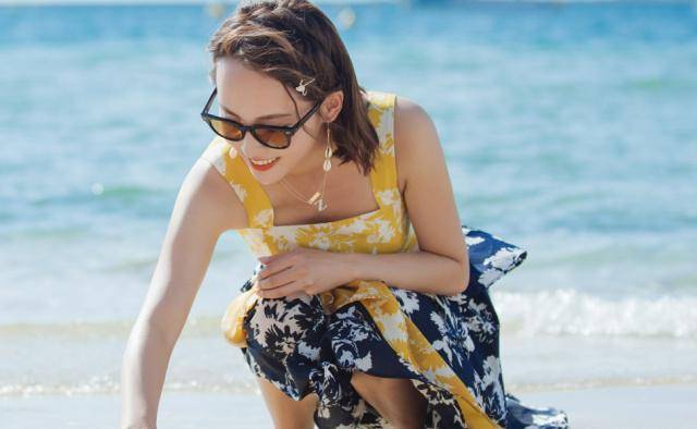 张嘉倪如此回应采访争议,言辞模糊惹网友乱猜,有人嘲讽有人力挺_话题