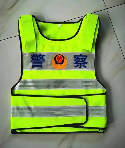 交警新型高亮反光防刺服,創新型