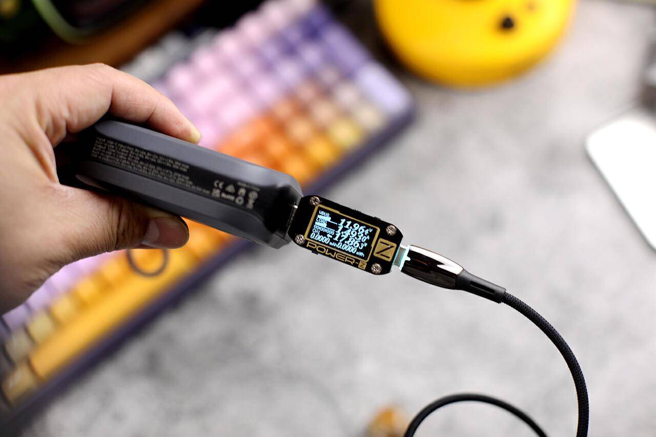 外出携带方便,电量担待,ZLOS迷你充电宝试用体验