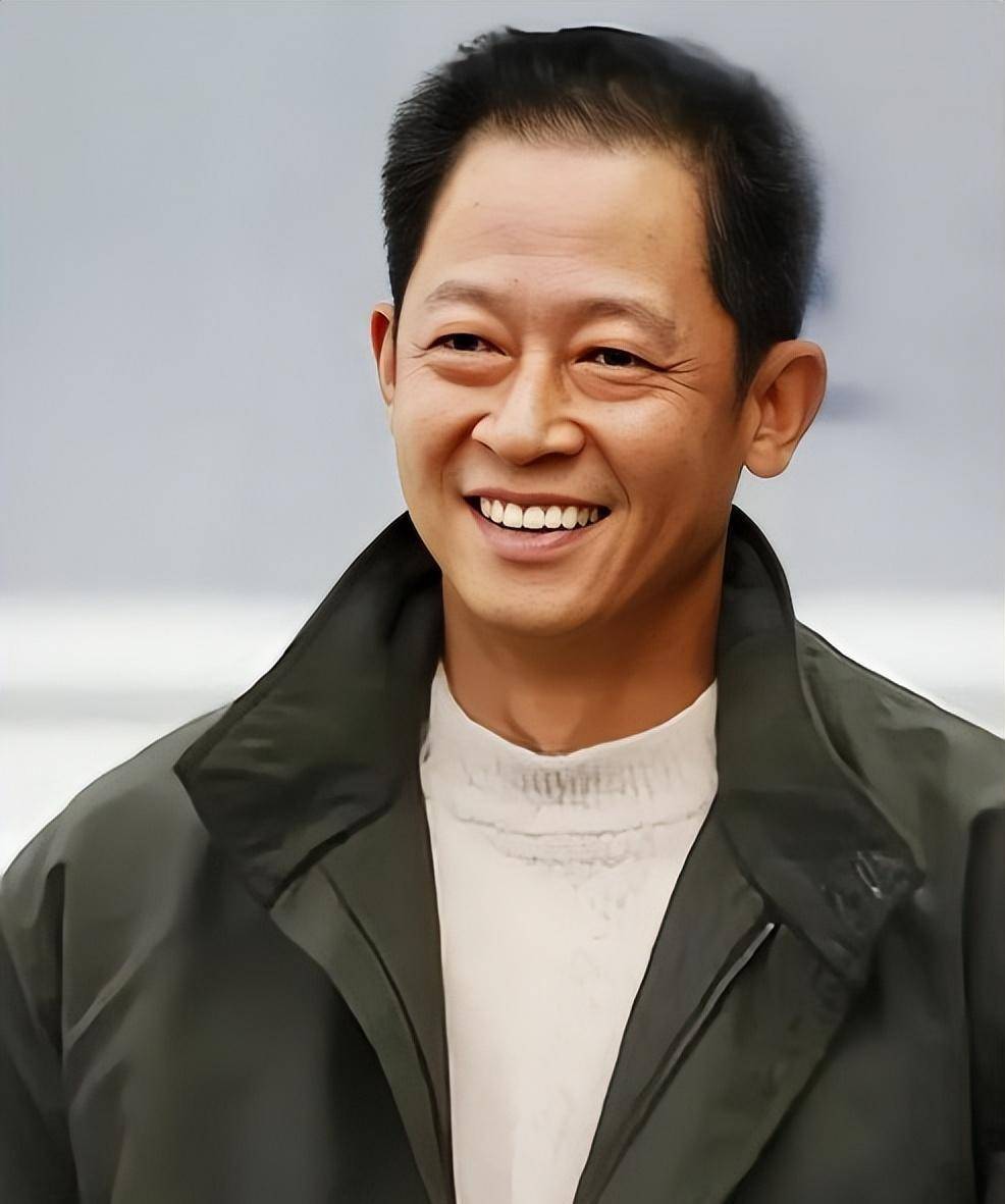 演员王志文:42岁娶女富豪为妻,如今婚姻状况如何了?_徐帆_许晴_母亲