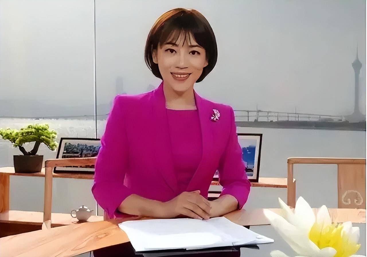 能够去央视工作,是每一个主持人心中的梦想,如果坚持下去,就要舍弃