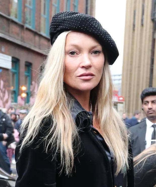 凯特·莫斯 (kate moss) 等名人好友齐聚伦敦南华克大教堂维多利亚