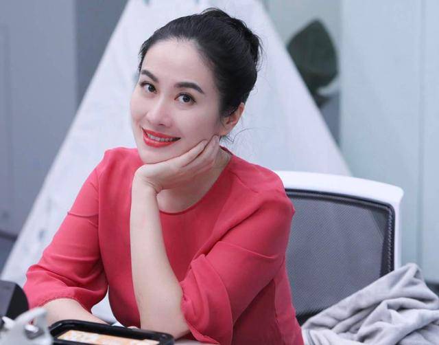 叶璇竟然直接点开他的头像,语气里充满鄙夷和歧视,"你看就这种,就素质