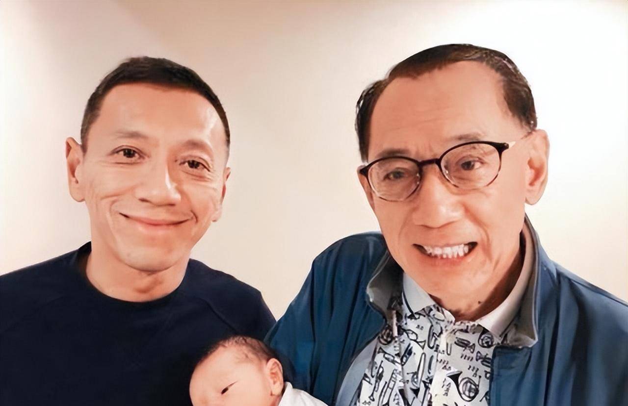 开夜店与何超琼姐弟恋,48岁娶洋模特转性_杨其龙_杨受成_龙的