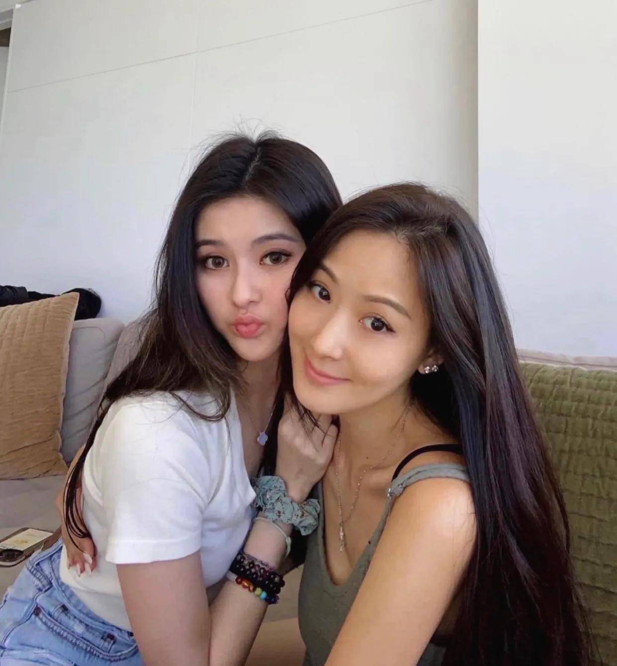 名媛孙芸芸女儿晒清纯自拍!