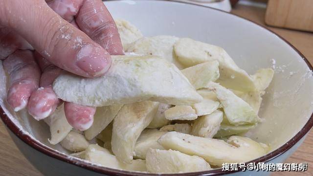 红烧茄子的家常做法（烧茄子的家常做法红烧茄子做法） 第7张