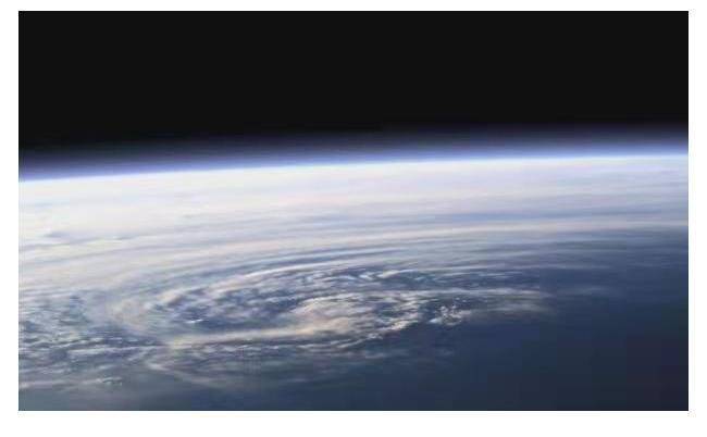 月球竟在地球大气层里面？你以为到了外太空，其实还在大气层！(图6)