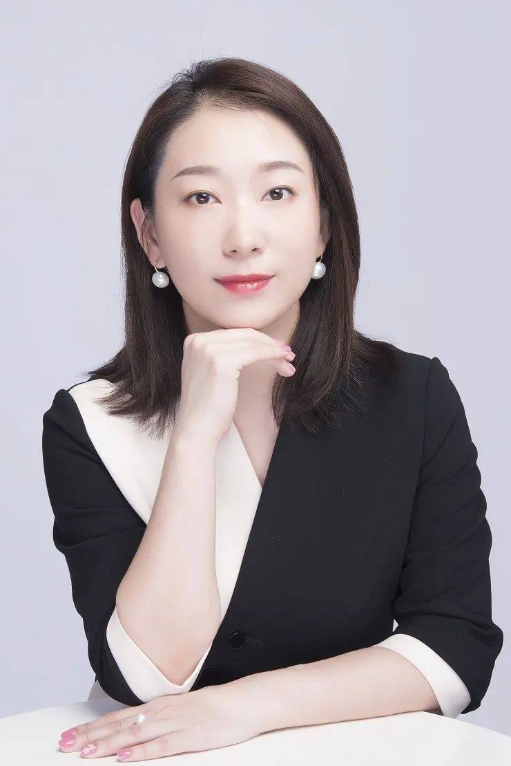 湖南金州律师事务所高级合伙人 韩颖虽然童童不是王莉莉的婚生子,但