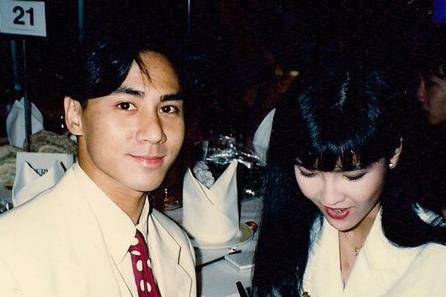 曾经被周慧敏"嫌弃",多年后,黄凯芹在演唱会上亲了她一下