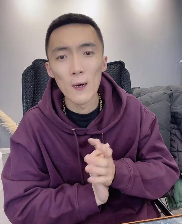 李舒克嘲讽独守空房,"憋"上3年够呛,小仙女回击"修修牙吧"_事情_直播