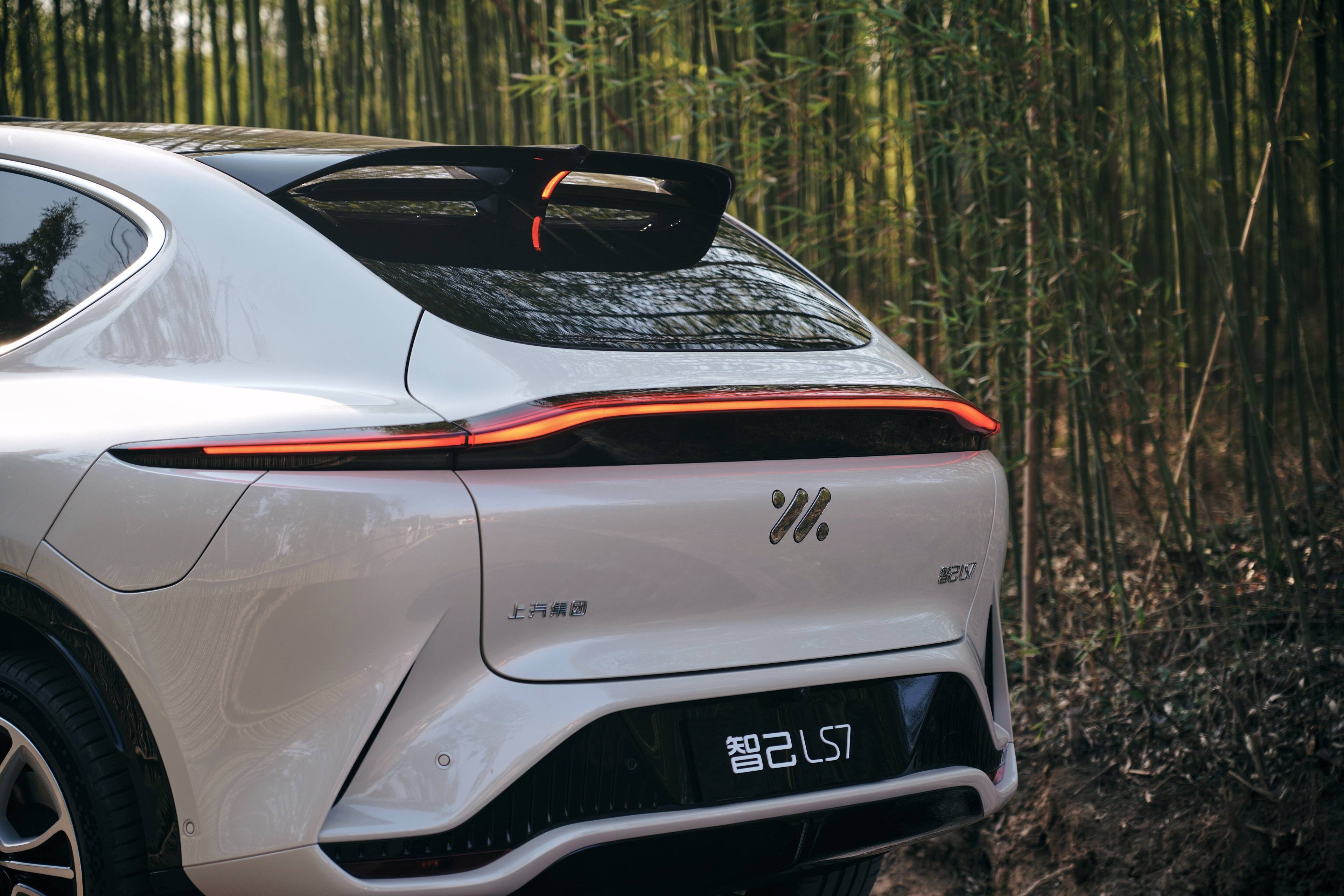 30万级电动车的"新势力",试驾智己ls7