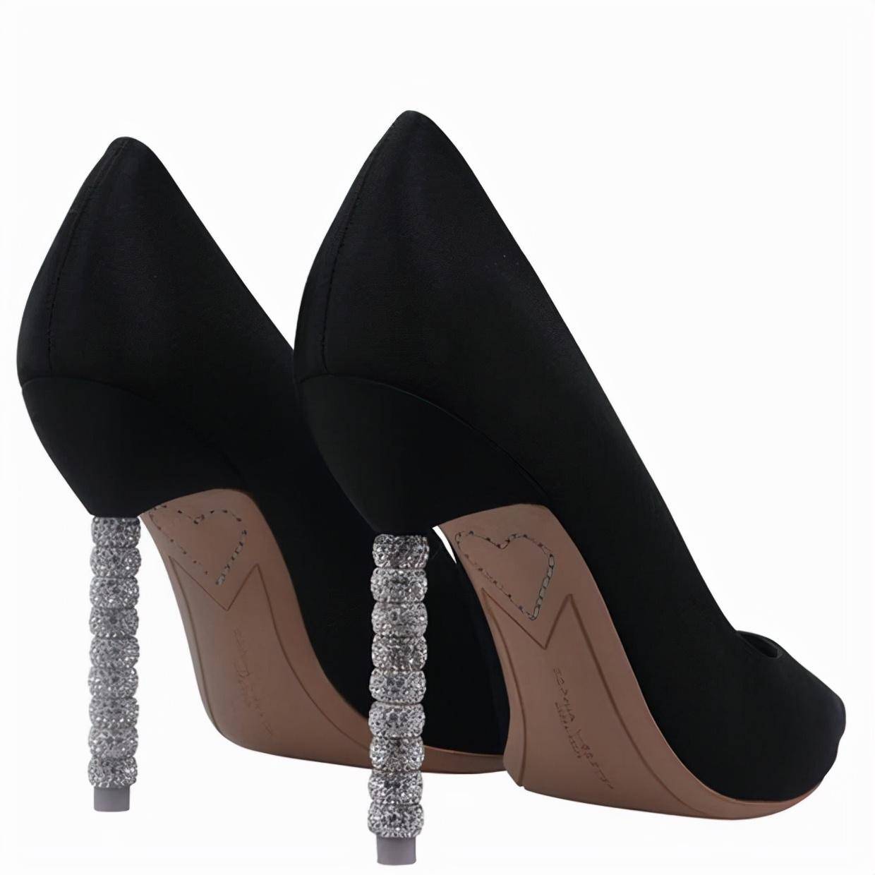 lady gaga穿搭造型中的性感高跟鞋有哪些?(二)_鞋跟_尖头_穿着