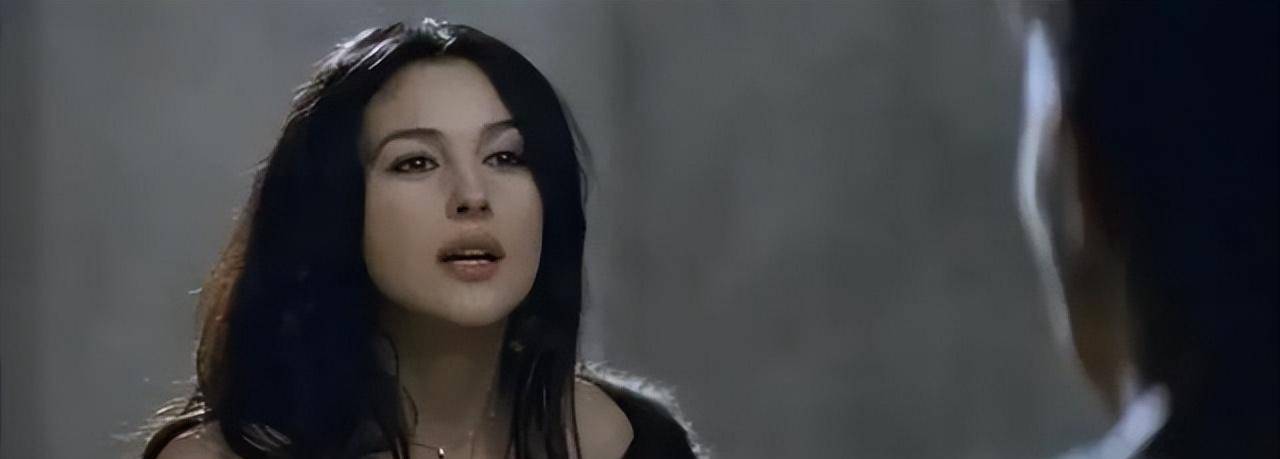 是吸血鬼的妻子(《惊情四百年》),以及矩阵里感情的太太(《黑客帝国2