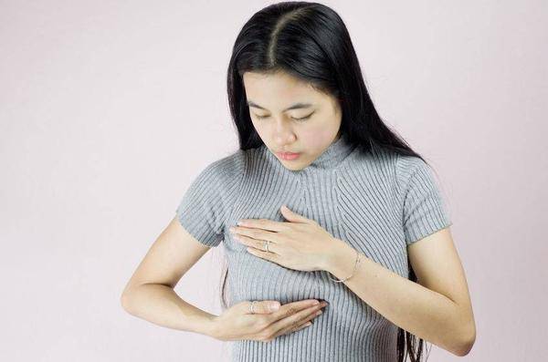 哺乳期乳房有针扎的刺痛感是怎么回事 如何缓解？