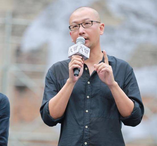 黄渤问导演管虎:《八佰》失利了怎么办?