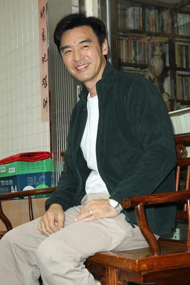 娱乐圈凤凰男有多可怕?陈凯歌靠前妻拿美国绿卡,郑少秋抛妻弃女