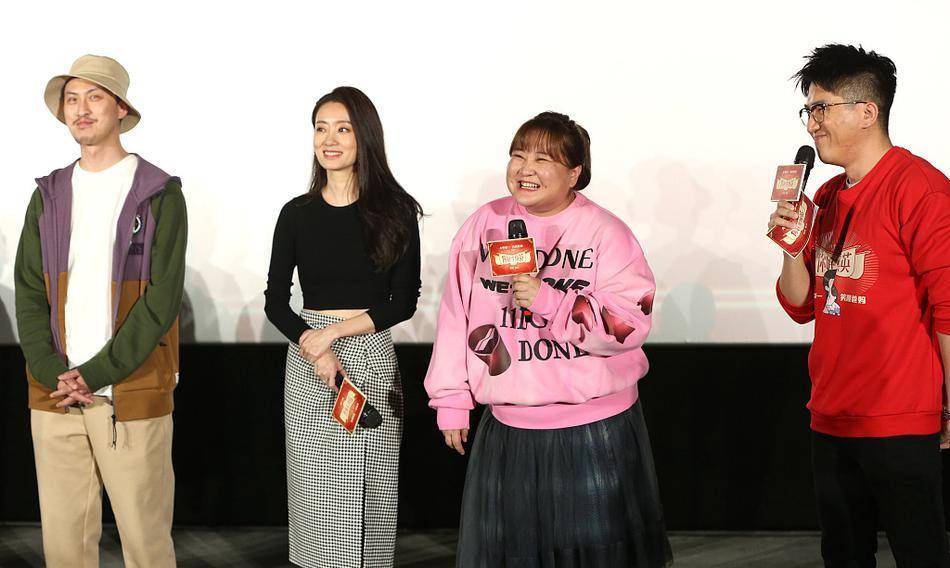 《你好,李焕英》票房破35亿,英国天后jessie j疑似蹭贾玲热度_电影