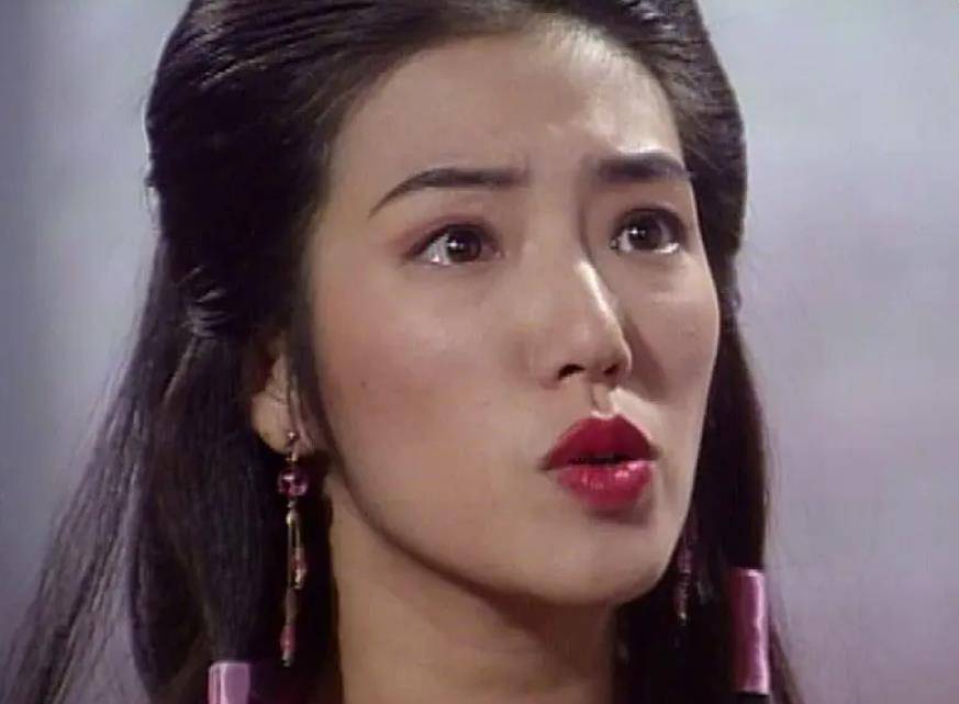 第一部是《独臂刀客》,由钱小豪和杨羚等人联合主演,主要讲述