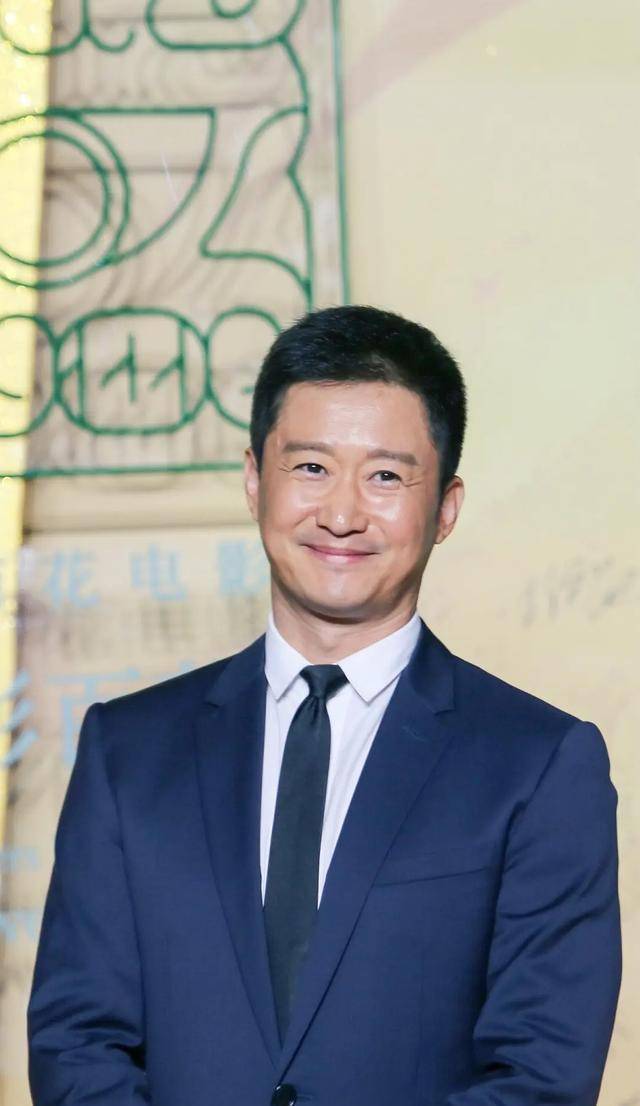 只不过蜡像越来越年轻,以及蜡像也会换衣服,去年吴京和其他演员参加