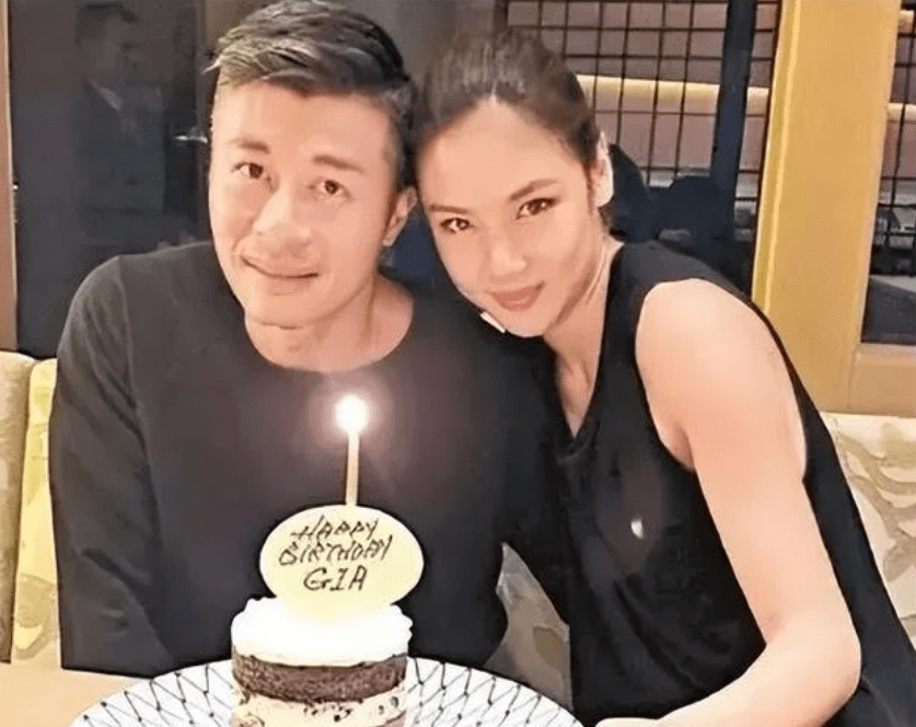 乐基儿晒黑白照官宣,大6岁富豪老公已白头,曝净身出户_儿子_丈夫_照片
