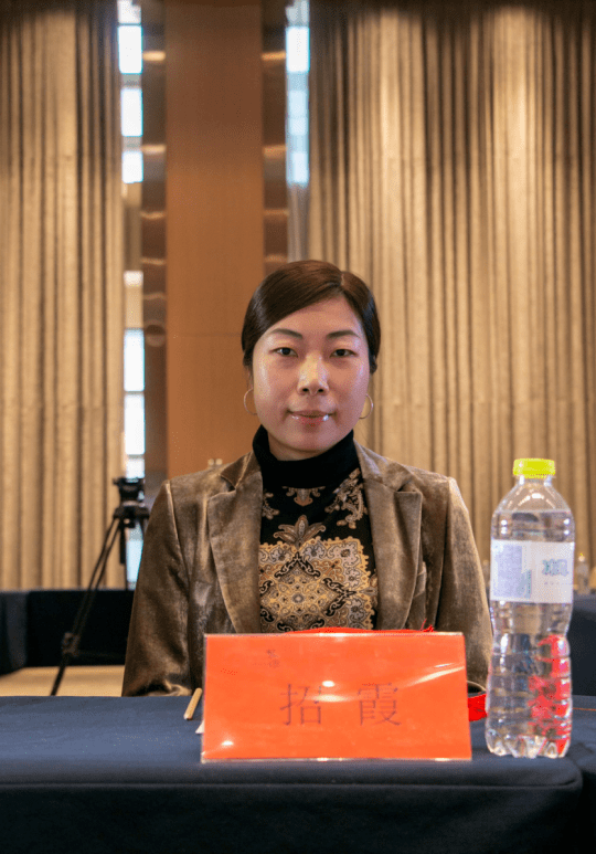 王飞董事长致辞:首先欢迎全国家人们的到来,对"琴岛"未来五年的发展