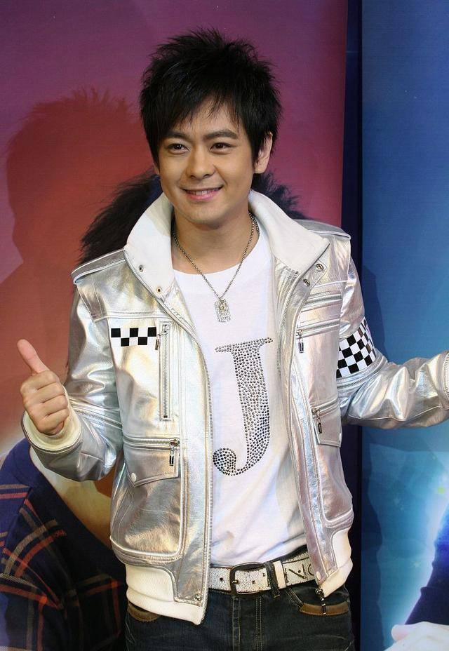 陈若仪嫁男神林志颖10年,遭婆婆数落网友攻击,哭诉压力太大了_婚姻