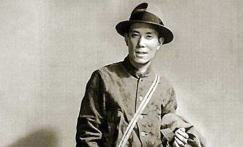 前妻为"爱妻",前妻因他终身未改嫁,痴心爱他66年_曹聚_王春翠_邓珂云