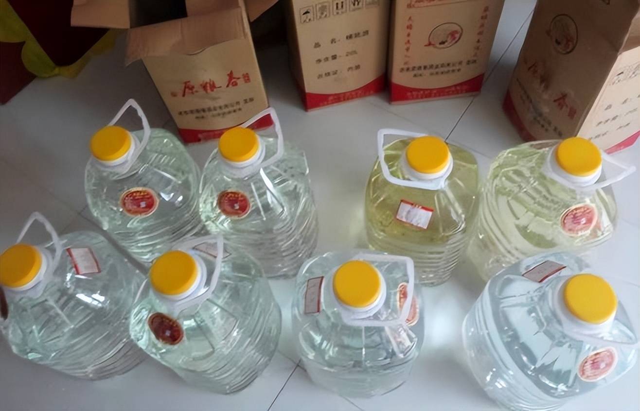 菜市场周边哪些卖散装酒的,广告语都是:不是纯粮酒