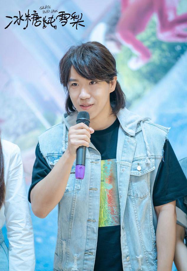 《冰糖炖雪梨》媒体探班 吴倩张新成被赞"百分百cp感"_青春_竞技_观众