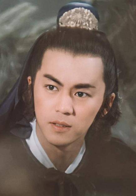 抗老和不抗老差距一目了然,有人30岁颜值坍塌,有人70岁还帅气_狄龙_汤